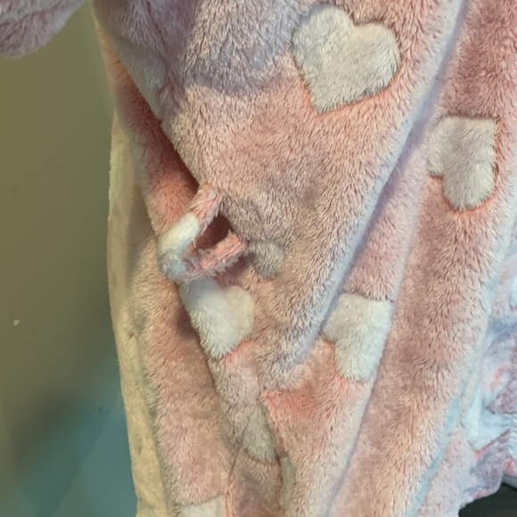 Colsie Pink Heart Short Warm Fleece Robe Women’s XS / Small - Picture 4 of 7